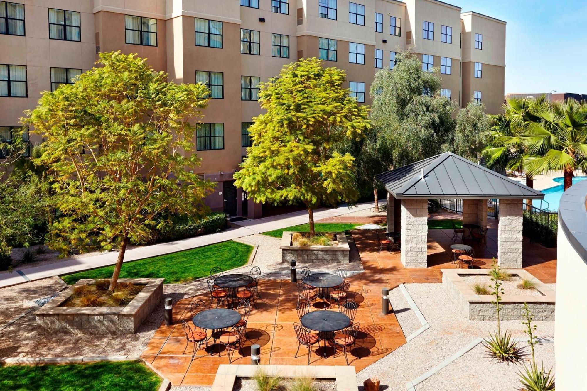 Courtyard Phoenix North / Happy Valley Esterno foto